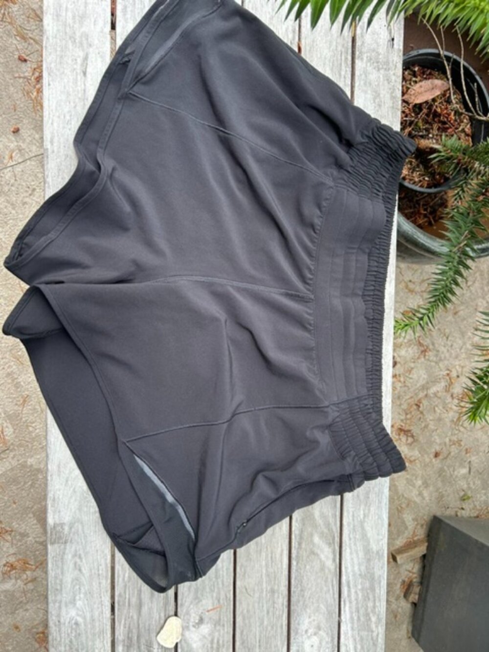 Lululemon Black Hotty Hot High-Rise Lined Short 2.5"